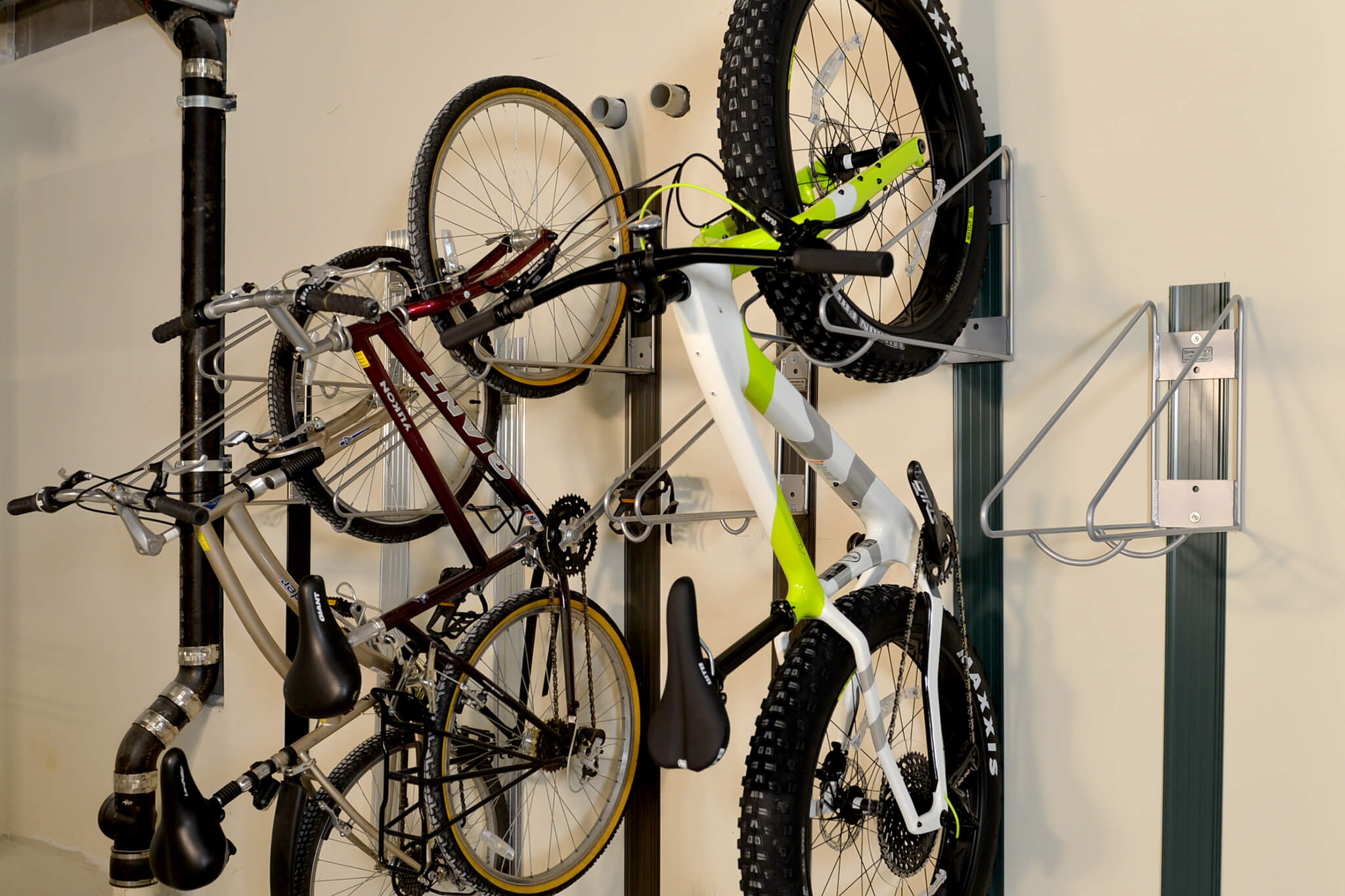 Bicycle Wall Mount With Wall/tyre Protectors Bicycle Storage Rack